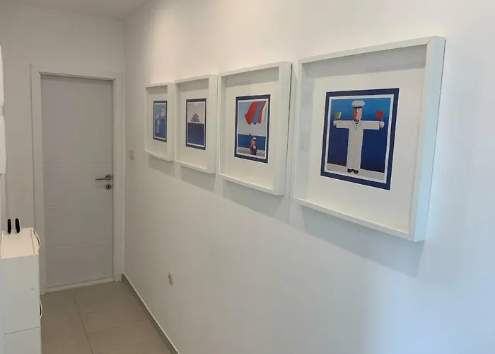 17 Pines * Μακάρσκα