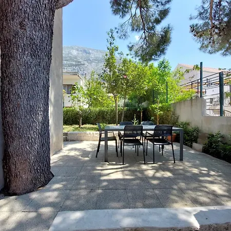 Apartment 17 Pines