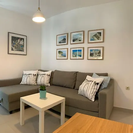 17 Pines Apartamento Makarska