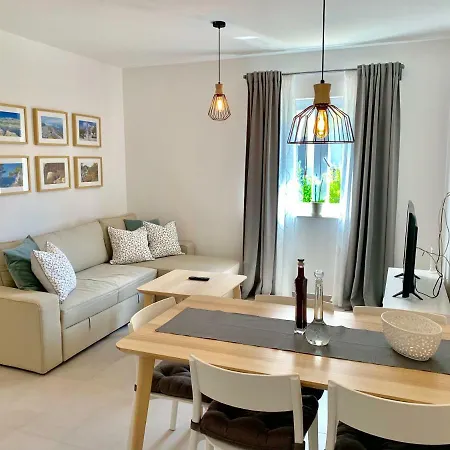 Apartment 17 Pines Makarska