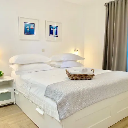17 Pines Makarska