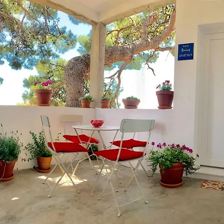 17 Pines * Makarska