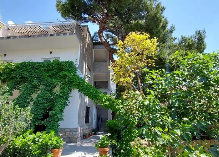 17 Pines Appartamento Makarska