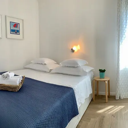 17 Pines Apartmán *